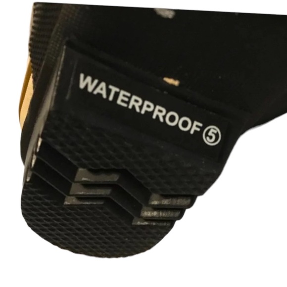 Sorel Boots 👢 - Picture 4 of 7